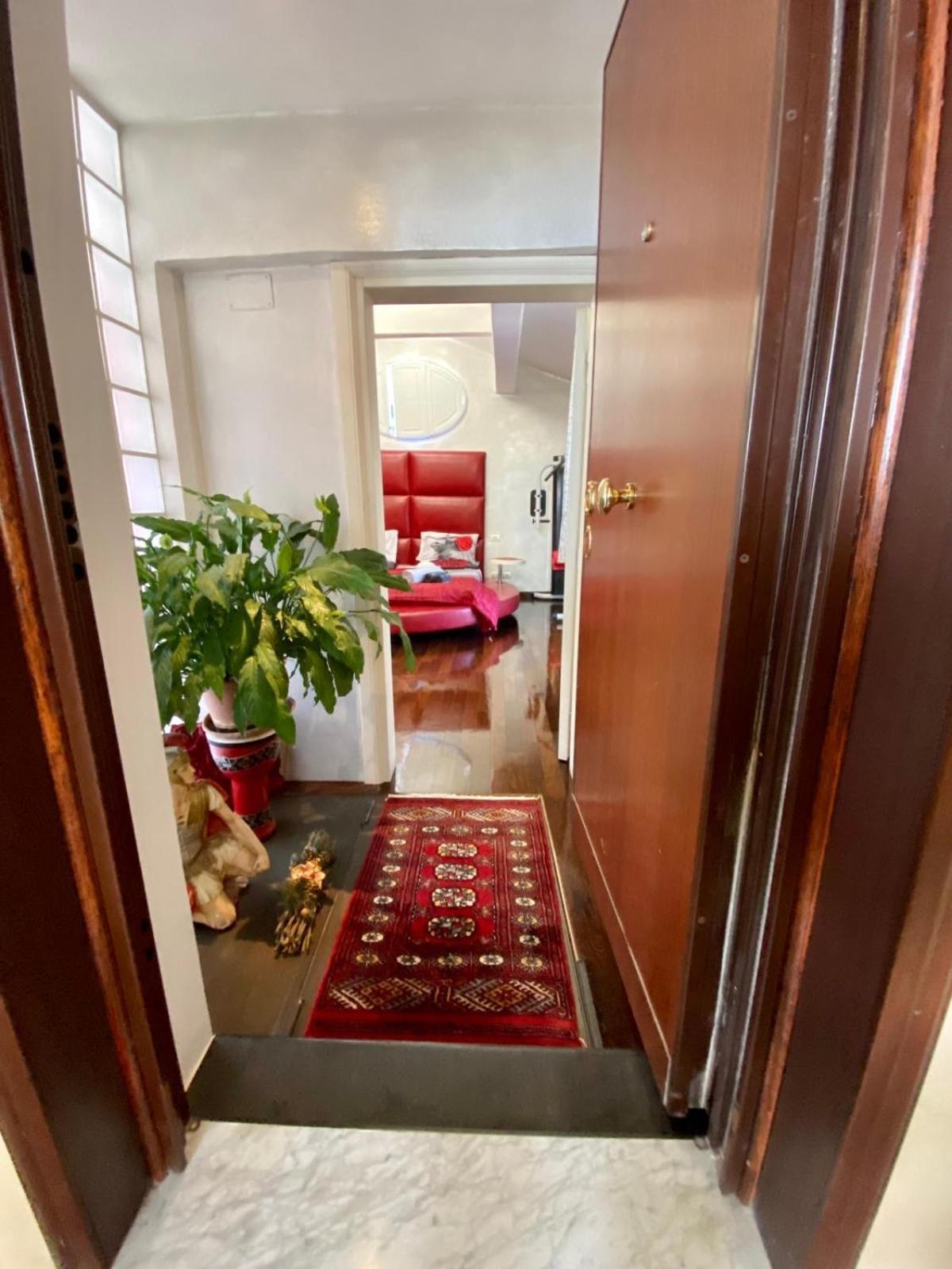 Ave Apartment Rom