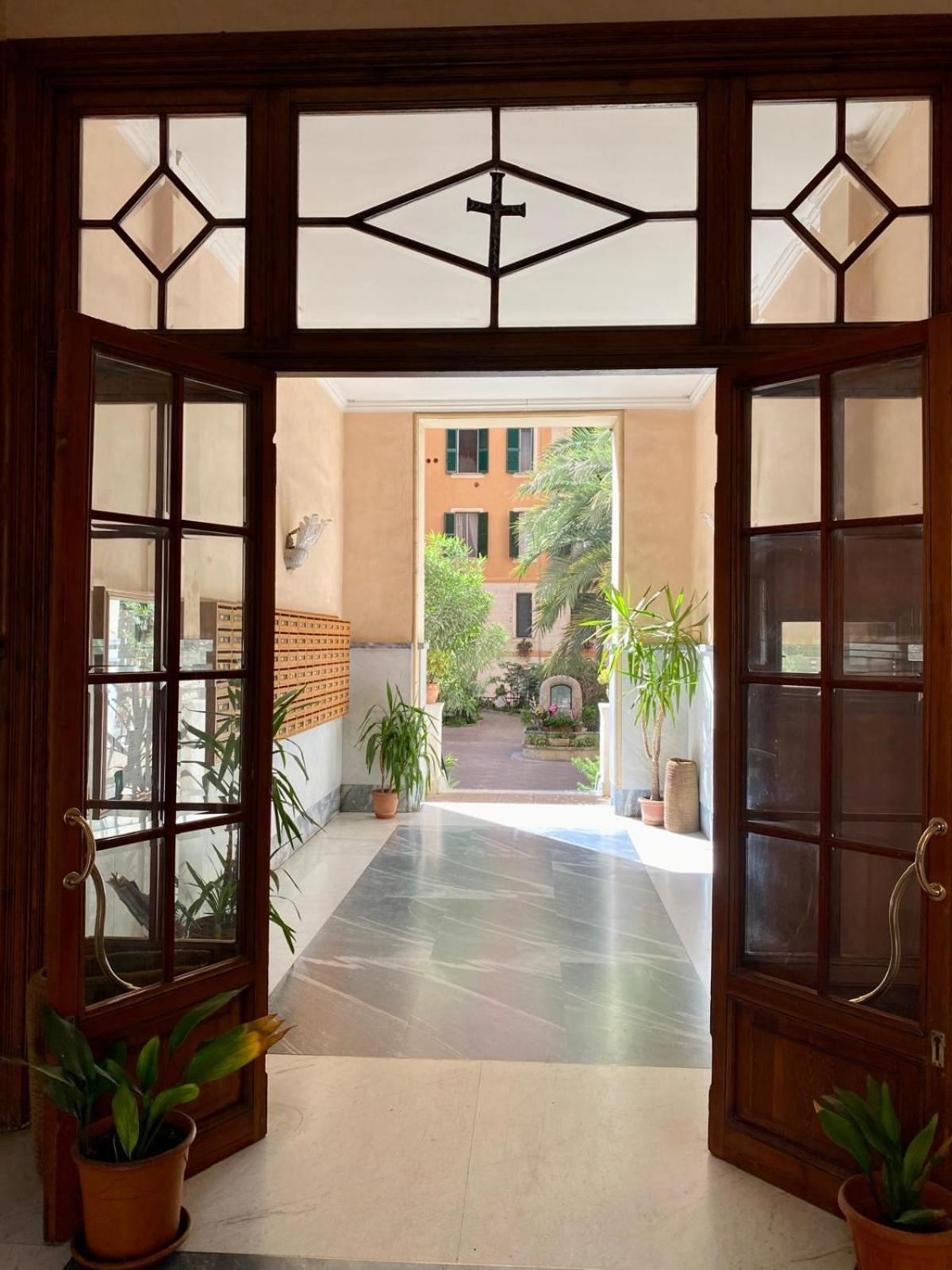 Ave Apartment