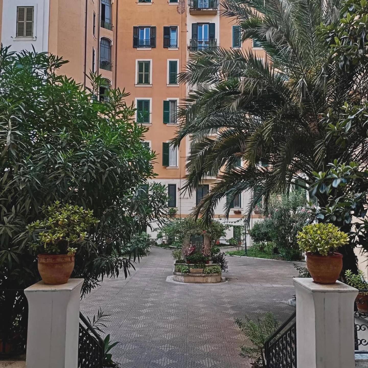 Ave Apartment Rom